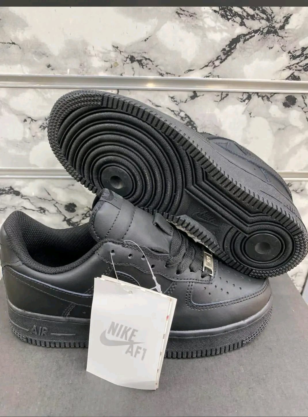 Nike Air Force 1 Low – Preto