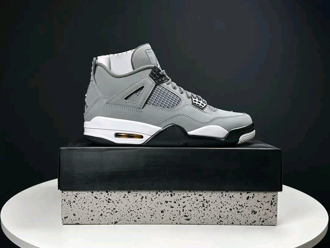 Air Jordan 4 Retro – Cool Grey