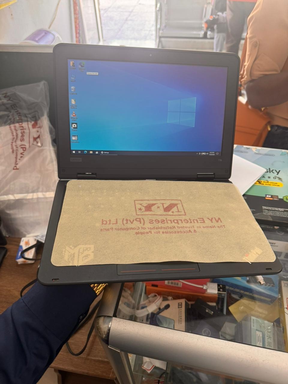 Foto 3 de Portátil HP 14" Semi Novo — 8GB RAM · 258GB HD · Win 11