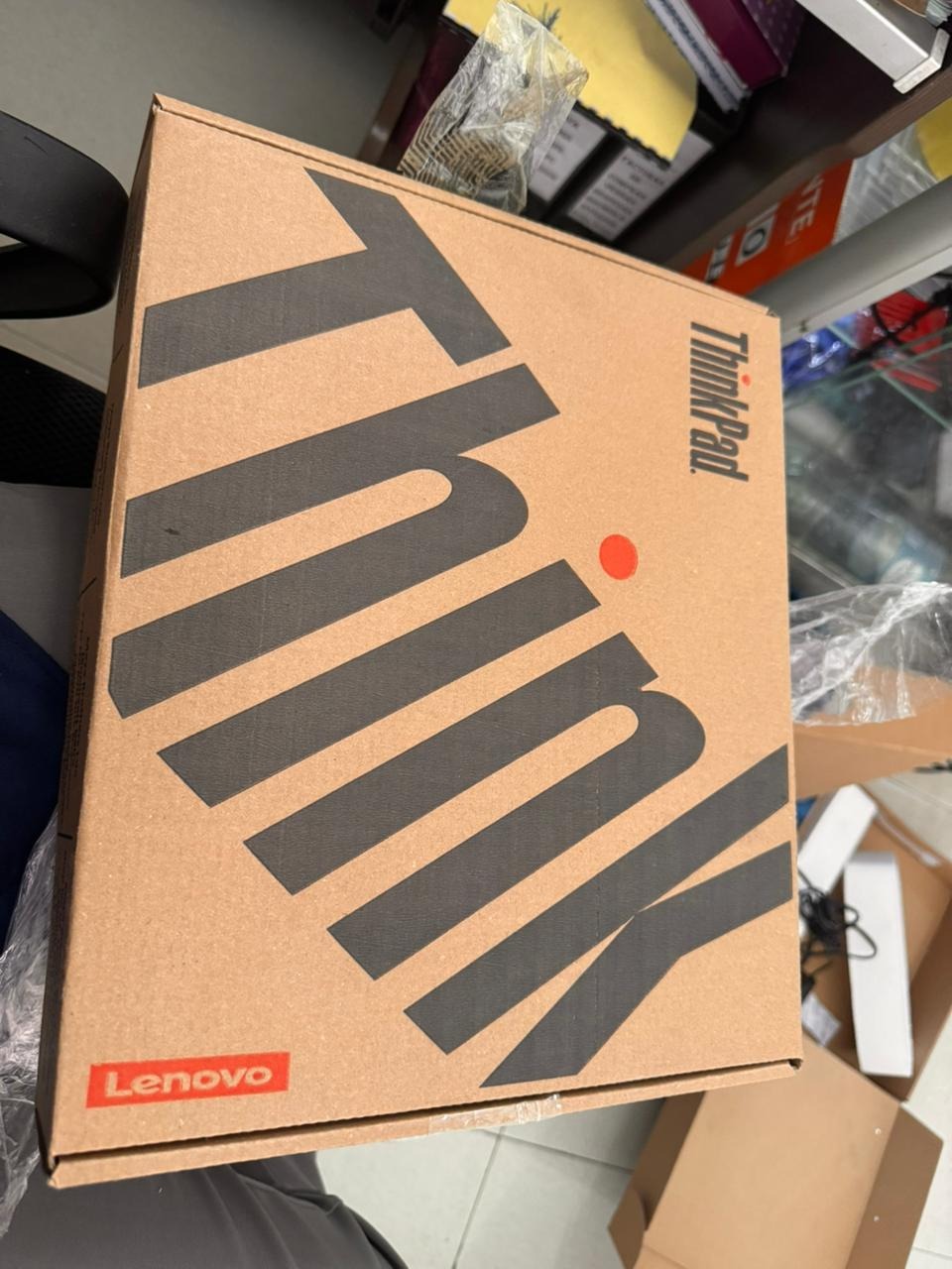 Foto 2 de Portátil Lenovo ThinkPad 14" Semi Novo — 128GB SSD · Win 10